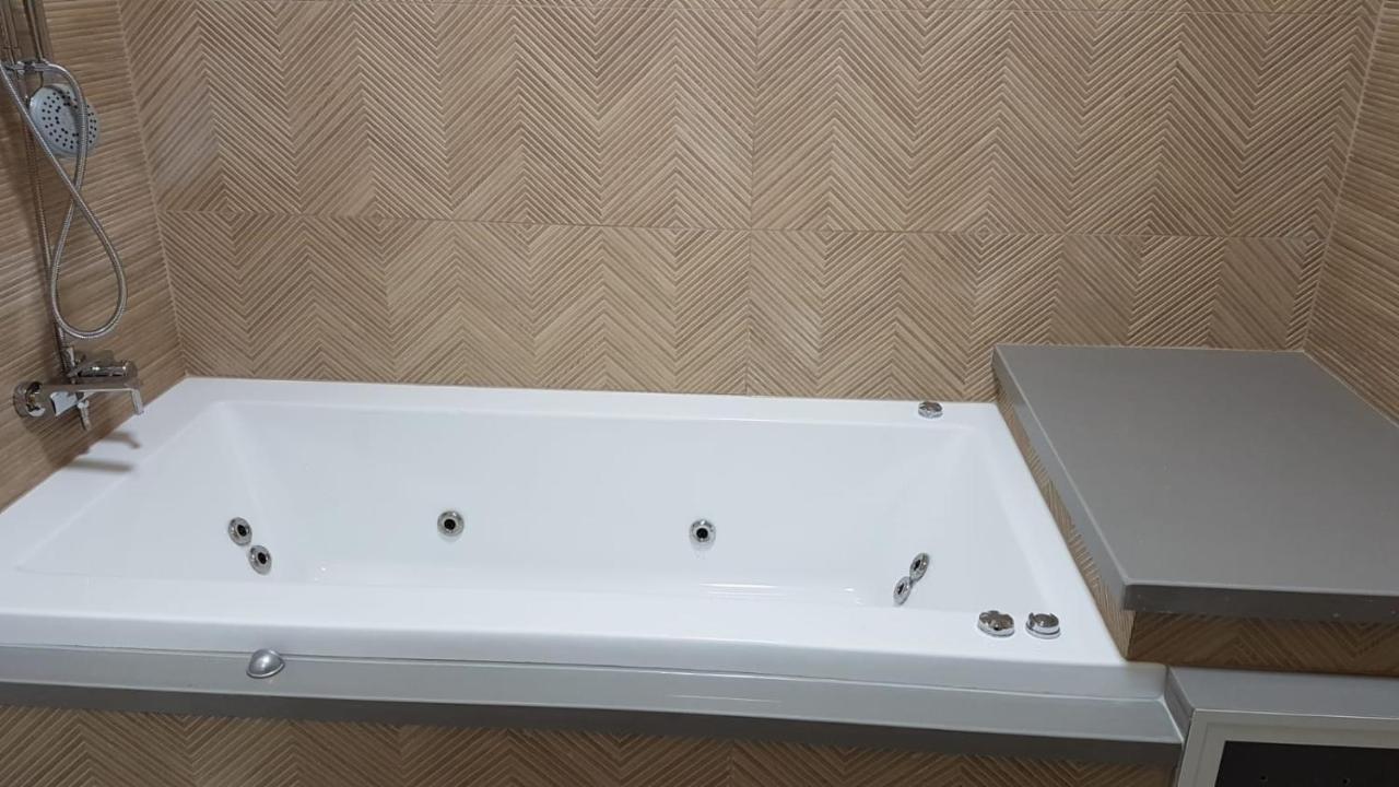 Suit November Majdal Shams Exterior foto